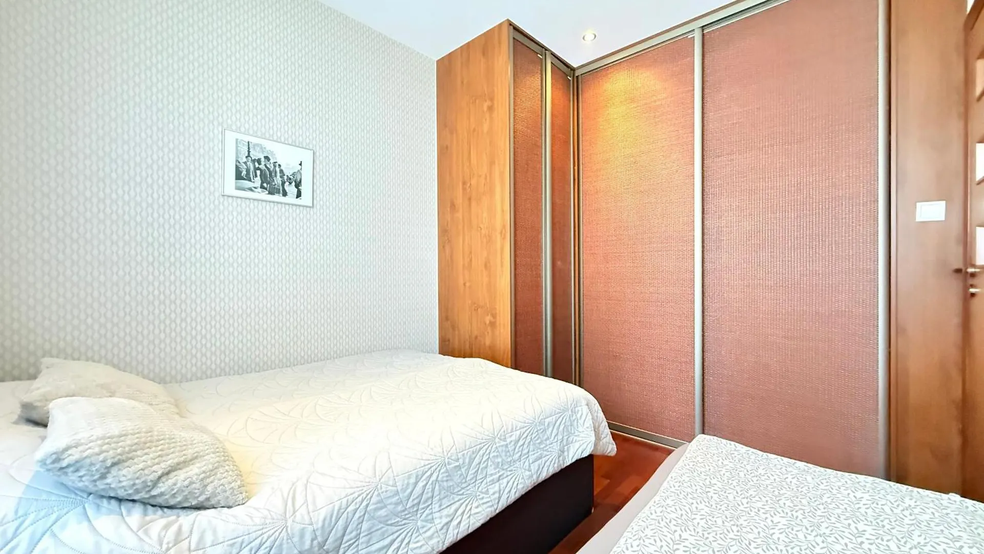 Superior Wlodarzewska, 2 Rooms, 1 Bedroom, Parking! 24H Reception! Varšava